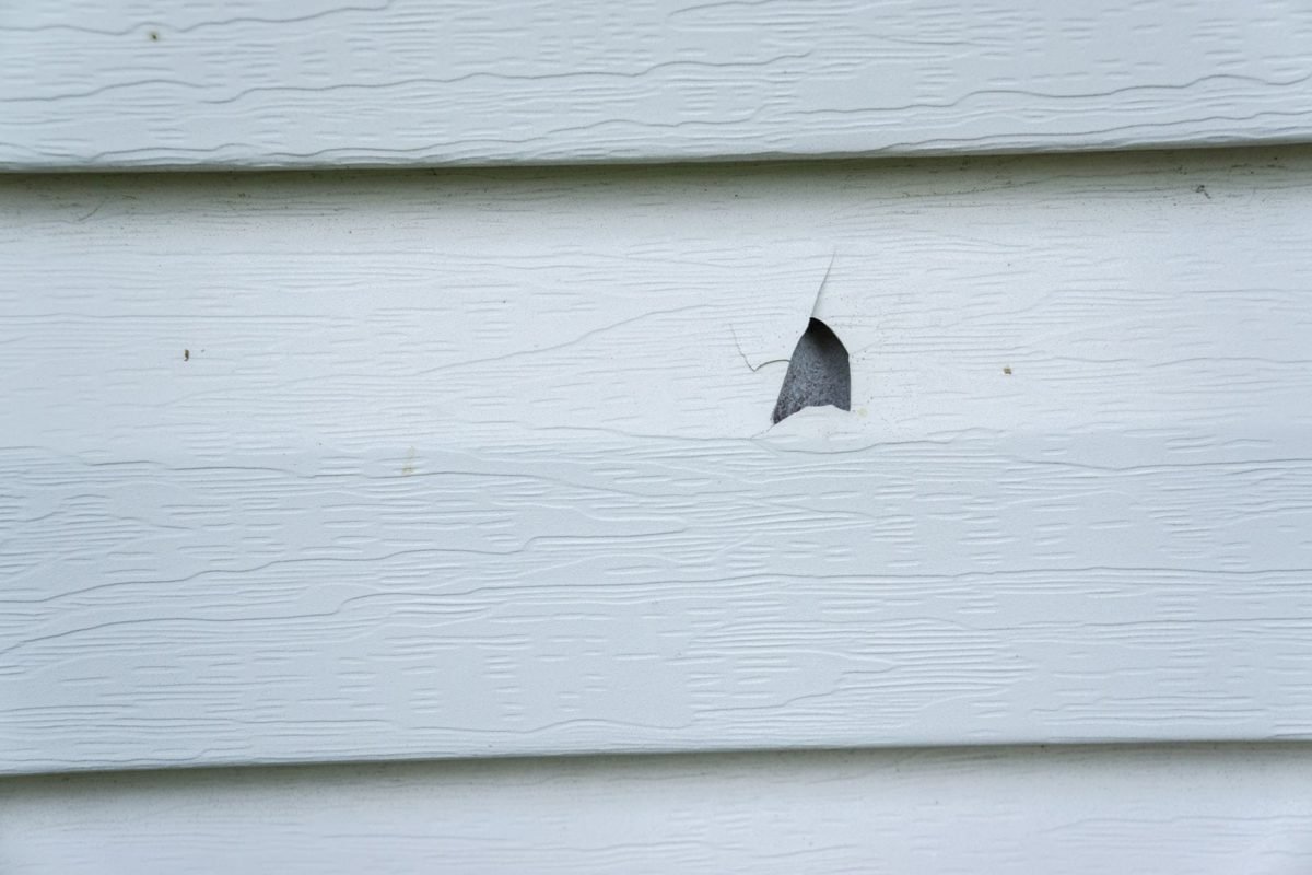 Replacing broken siding