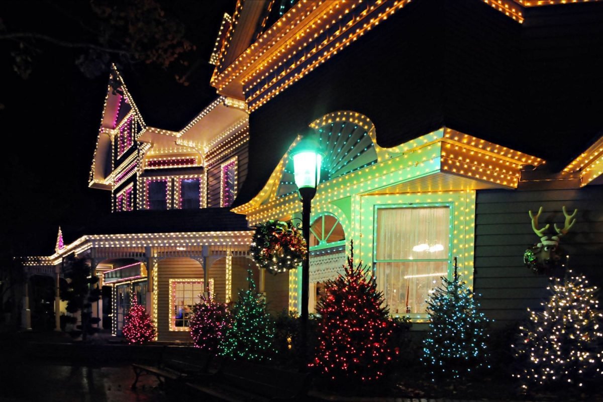 Hanging Christmas Lights