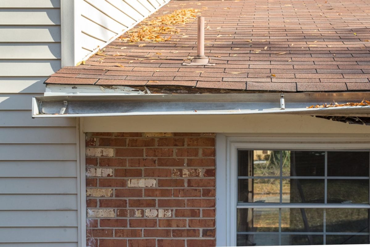 When to replace gutters