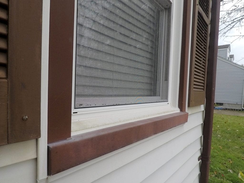 Eastpointe window replacement - front right trim before