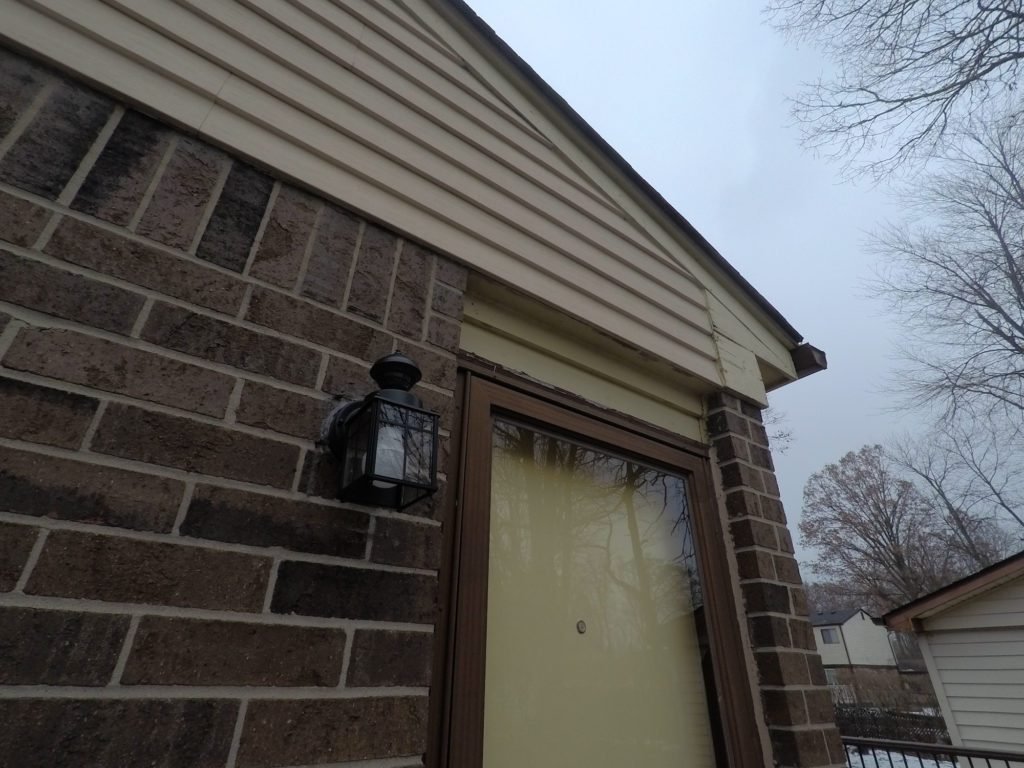 Westland Siding Replacement - Right Side Before