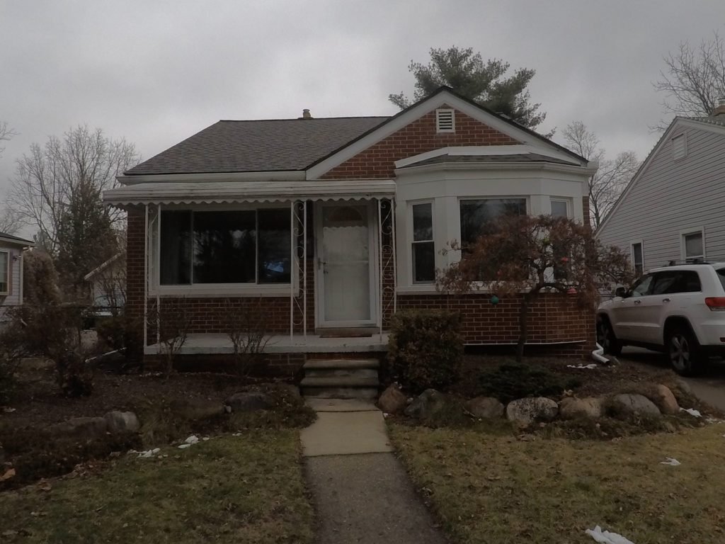 Dearborn Siding & Gutter Replacement - Front Before