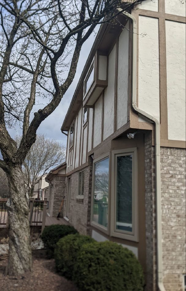 Livonia Siding & Gutters Replacement Bay Window Before